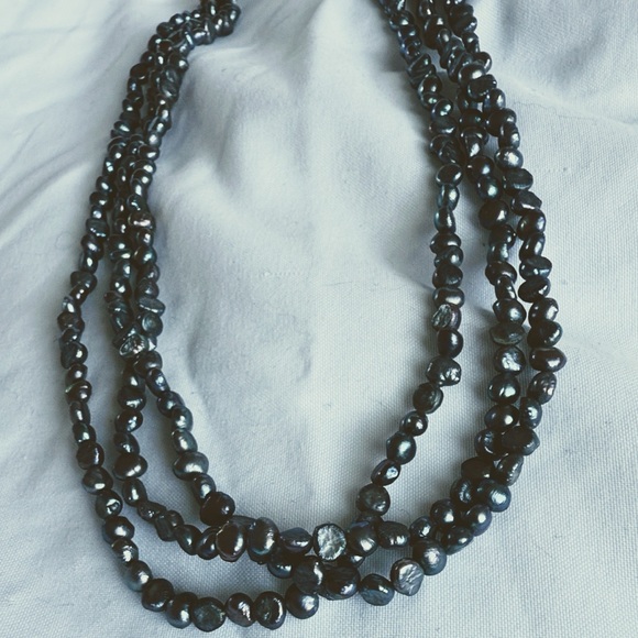 Black Pearl Multi-Strand Choker Necklace - Picture 2 of 3